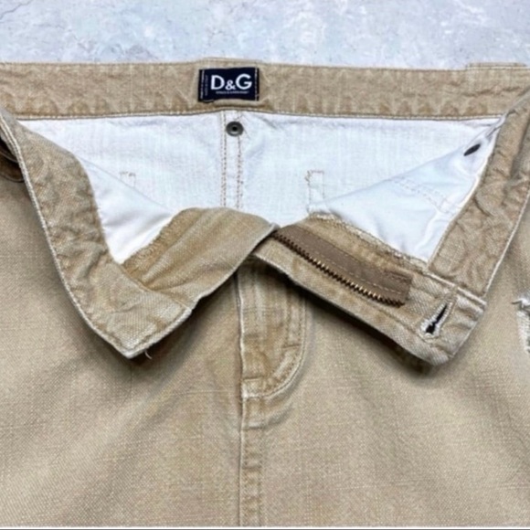 D&G Distressed Mini Skirt. Large Size US 32/ Euro size 46. Great condition - Picture 4 of 8